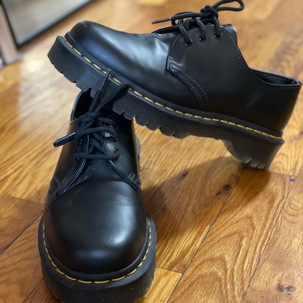 DR MARTENS OXFORDS platform - SIZE US M 7